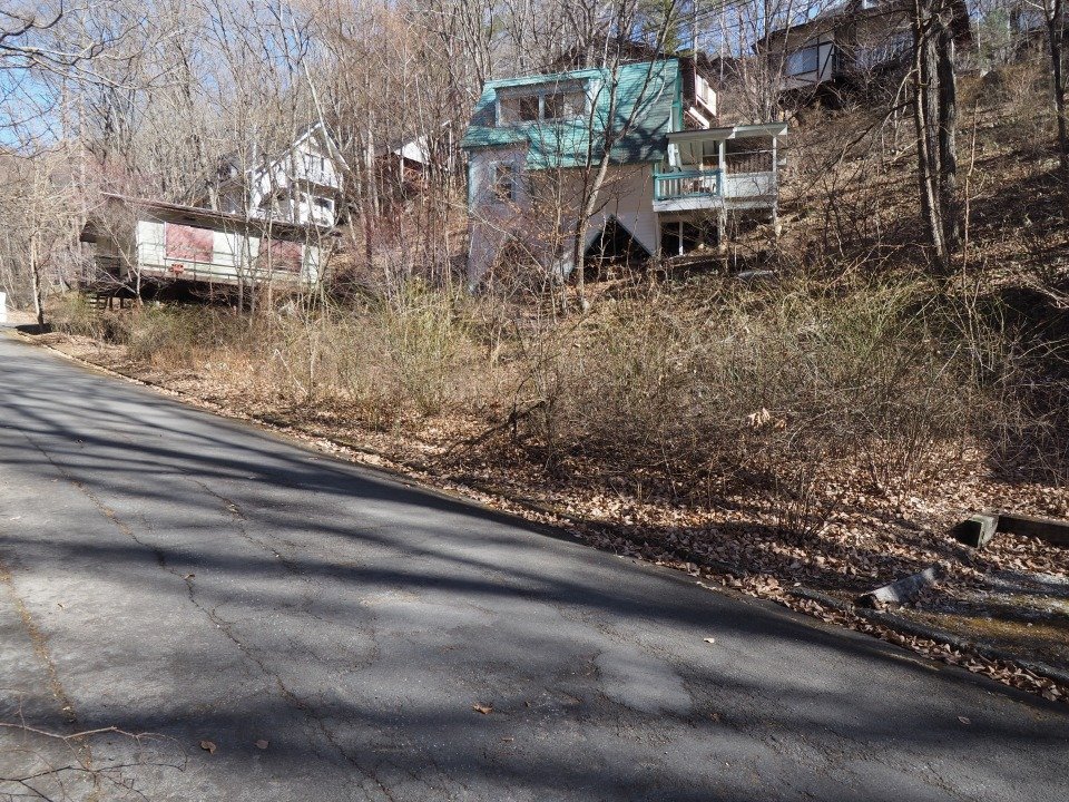 八ヶ岳で別荘を探すなら セラヴィリゾート泉郷