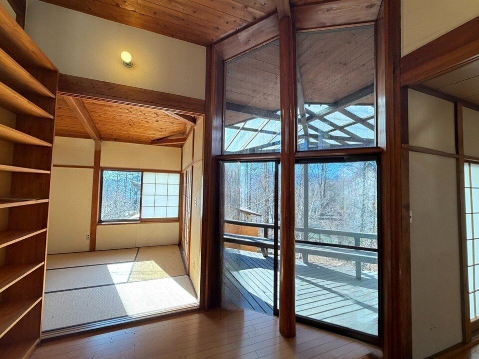 八ヶ岳で別荘を探すなら セラヴィリゾート泉郷